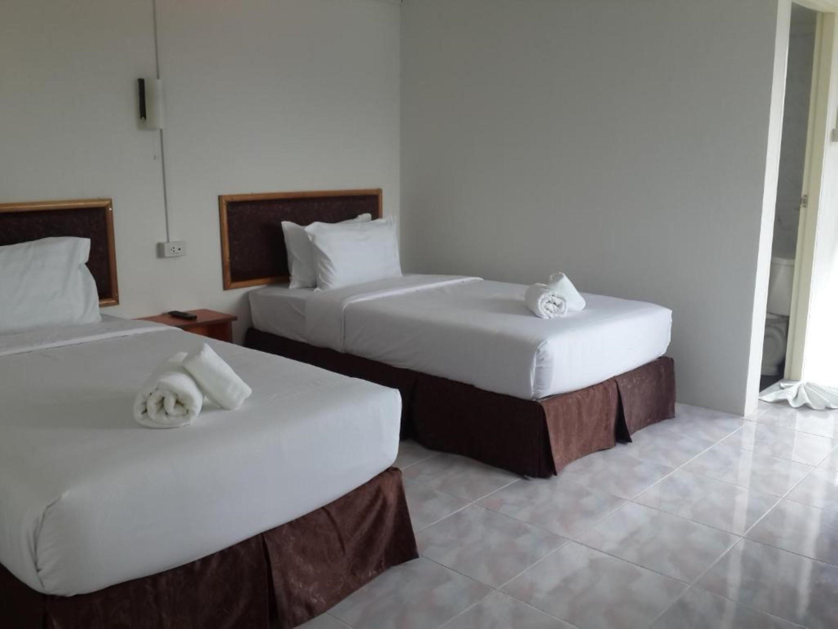 Hotel De Ratt Пхукет Экстерьер фото