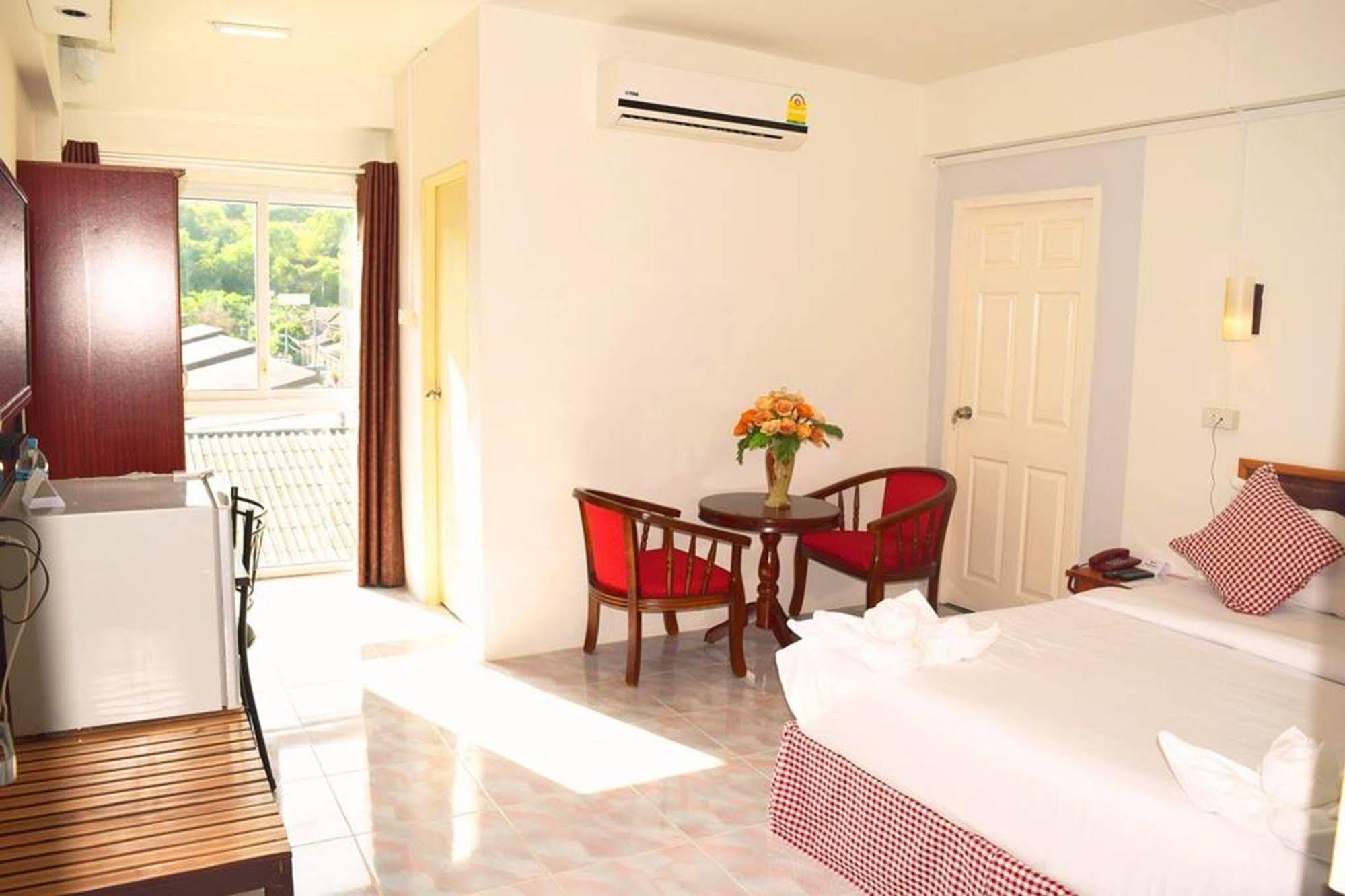 Hotel De Ratt Пхукет Экстерьер фото